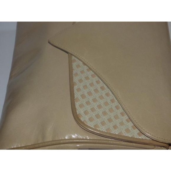 Vintage BOHO Bally Taupe Patent Leather Textured Geometric Design 2-Way Bag - Picture 6 of 12
